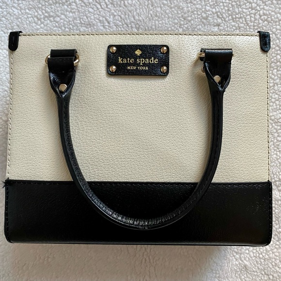 kate spade Handbags - Kate Spade New York Purse